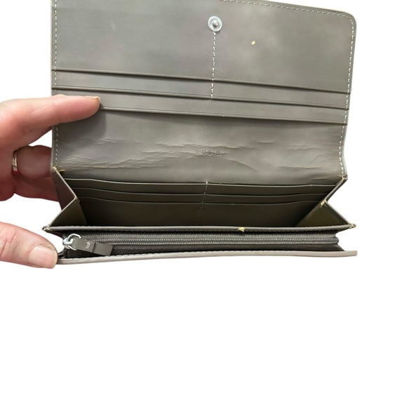 5 for $25❗️LODIS Metallic Animal Leopard Print Wallet Peach Silver RFID Bi-Fold - Picture 6 of 9